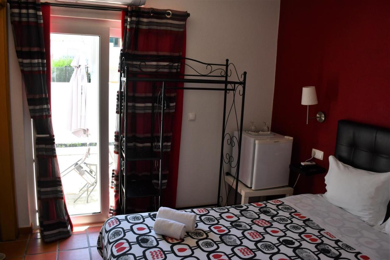 Alojamentos Vitinho - Vila Nova Milfontes Vila Nova de Milfontes Ngoại thất bức ảnh